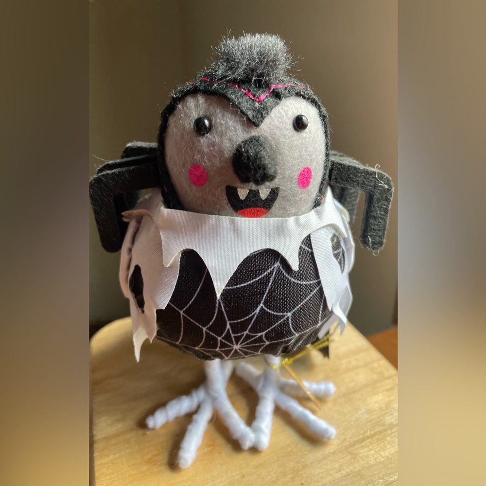 2024 SKITTER Target Hyde n Eek Featherly Friends the Spider Bird Halloween